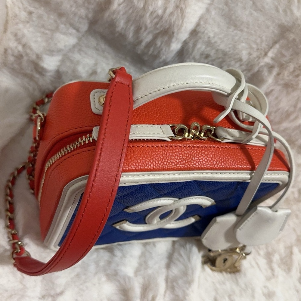 Chanel Multicolor CC Filigree Vanity Case Shoulder Bags - Picture 3 of 14